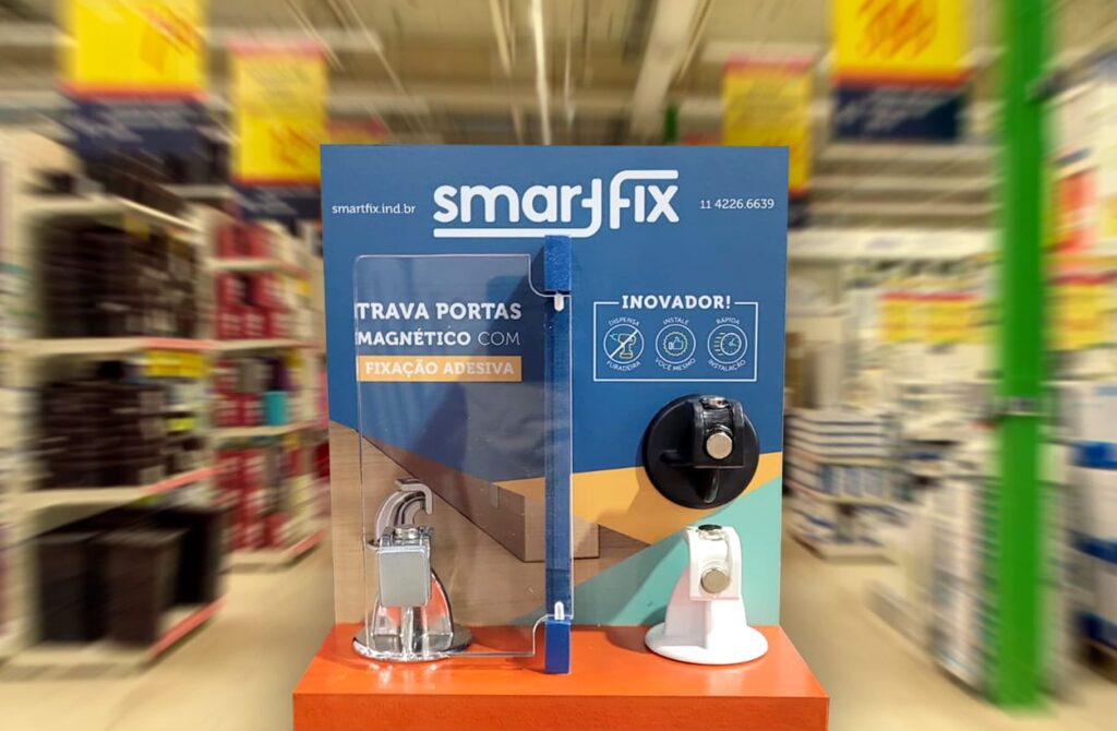 Display da Smartifx nos home centers.